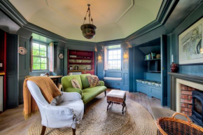 ALTIDO Rockhouse: Historic Gem - Photographer's Studio, Edinburgh